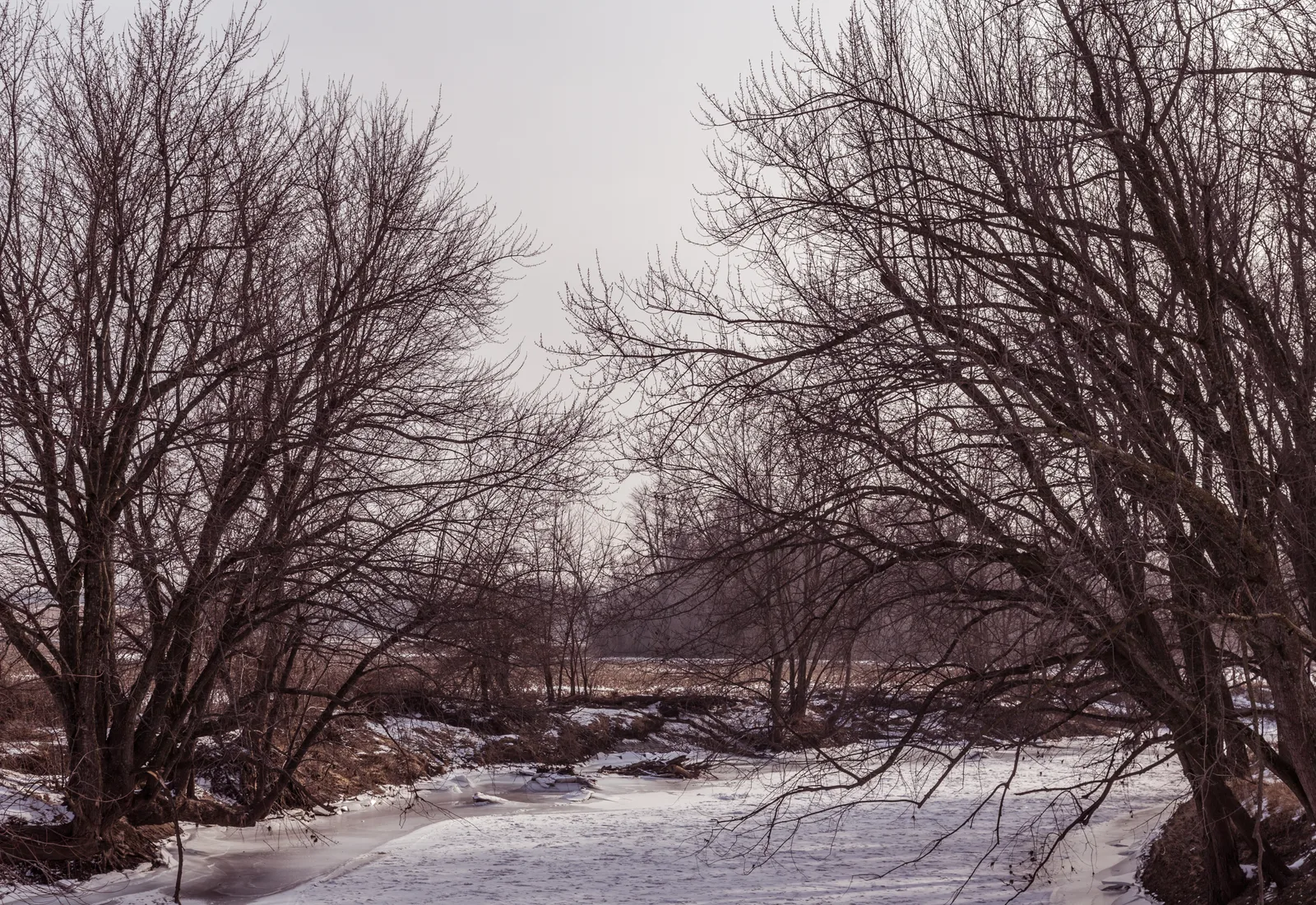 The North Skunk River flows near New Sharon and Indianapolis, Iowa.