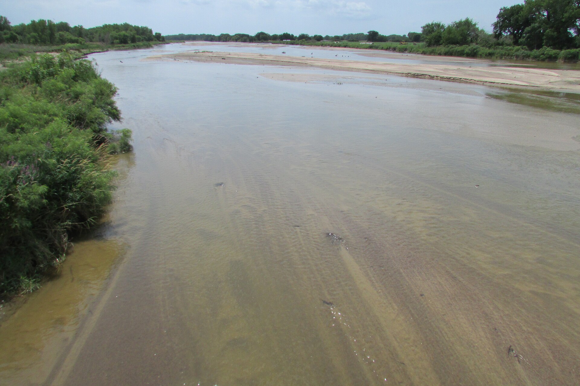 The Platte River passes beneath County Road 8 near Grand Island, Nebraska.